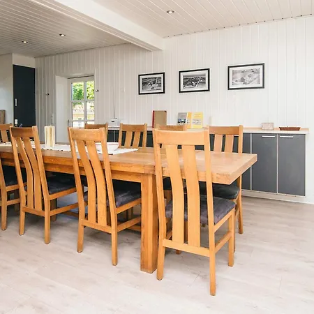 12 Person In Børkop