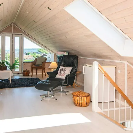 Feriehus 12 Person In
